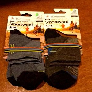 2 PARIS OF BRAND NEW UNISEX SMART WOOL SOCKS